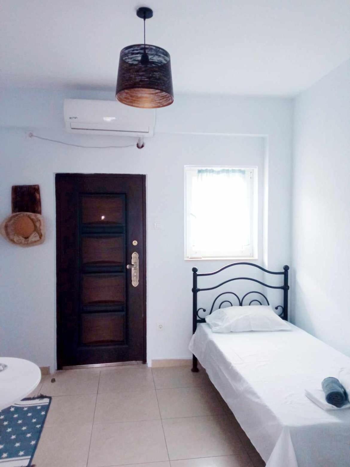 וראסנה Villa Camellia מראה חיצוני תמונה